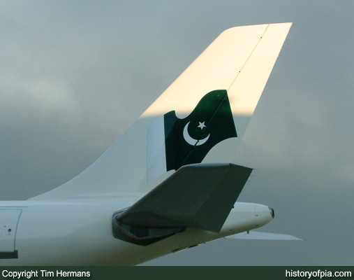 PIA Airbus A310-325ET