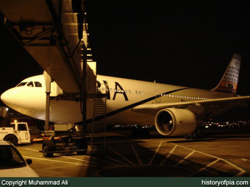 PIA Airbus A310-325ET