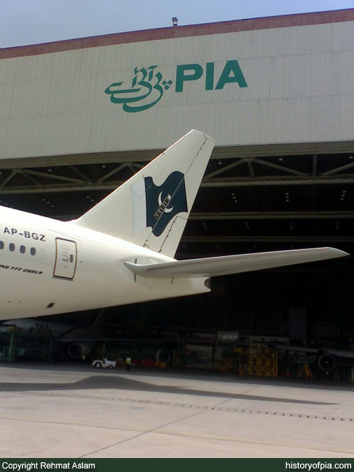 PIA Boeing 777-240LR