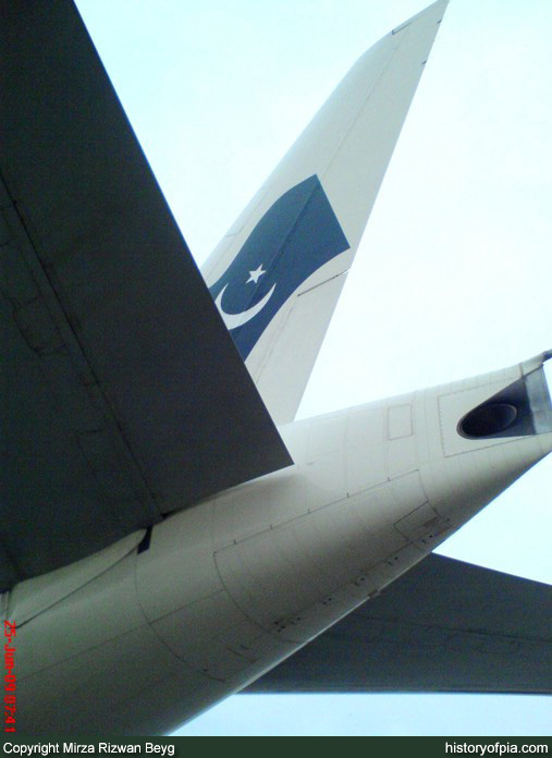 PIA Boeing 777-240LR