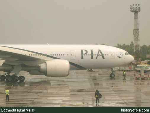 PIA Boeing 777-240LR