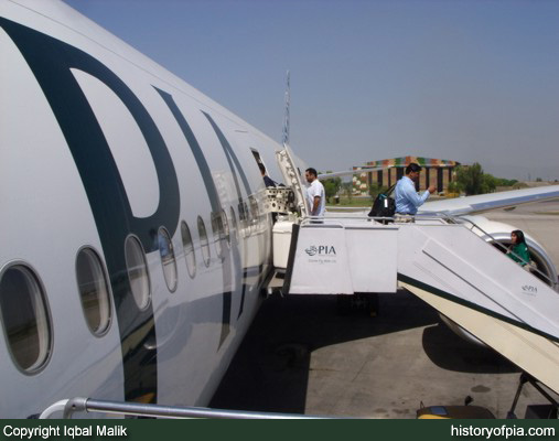 PIA Boeing 777-340ER
