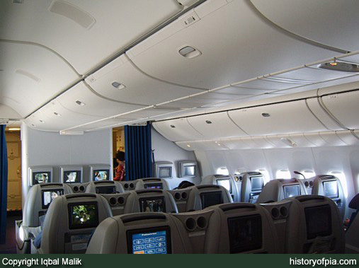 PIA Boeing 777-340ER