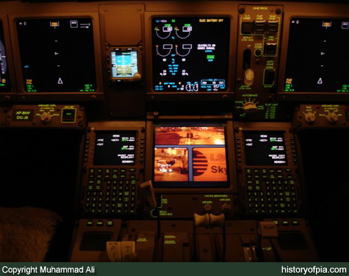 PIA Boeing 777-340ER