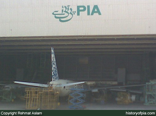 PIA Boeing 777-340ER