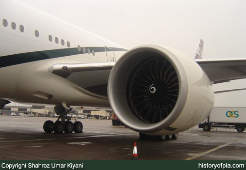 PIA Boeing 777-340ER