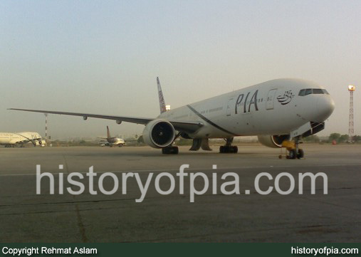 PIA Boeing 777-340ER