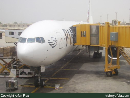 PIA Boeing 777-340ER