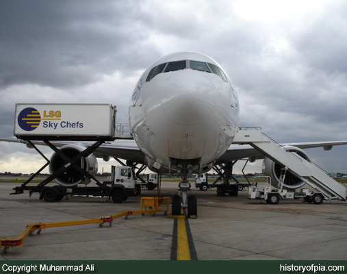 PIA Boeing 777-240ER