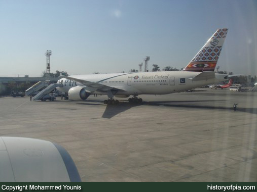 PIA Boeing 777-240ER