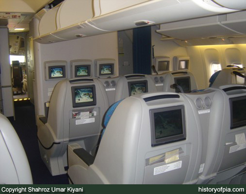 PIA Boeing 777-340ER