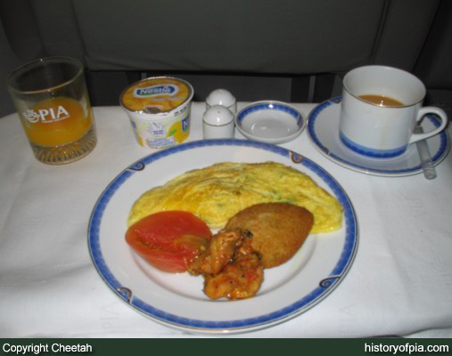 PIA Business+Plus Class meal