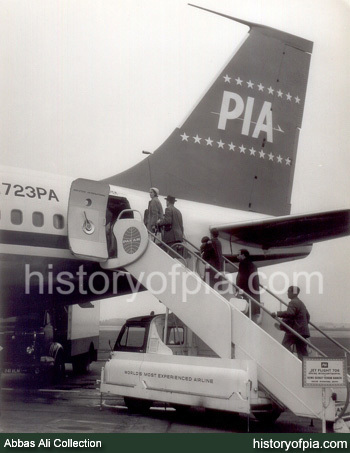PIA Boeing 707-321