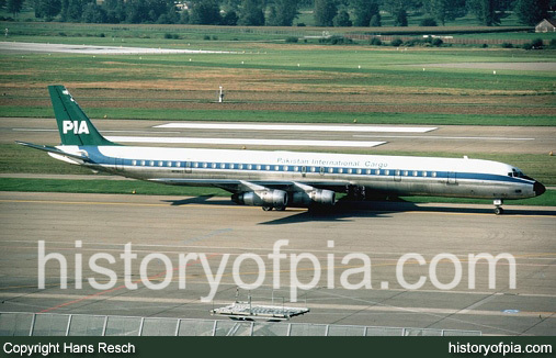 PIA Douglas DC-8-61CF