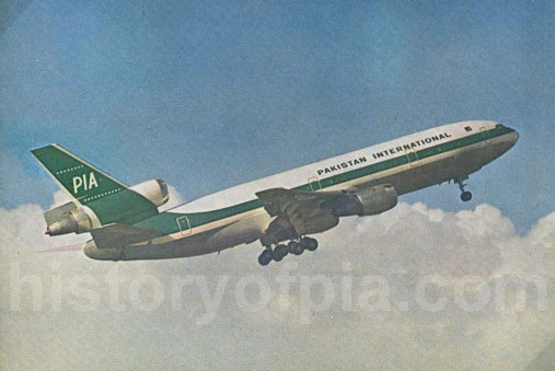 PIA McDonnell Douglas DC-10-30 postcard